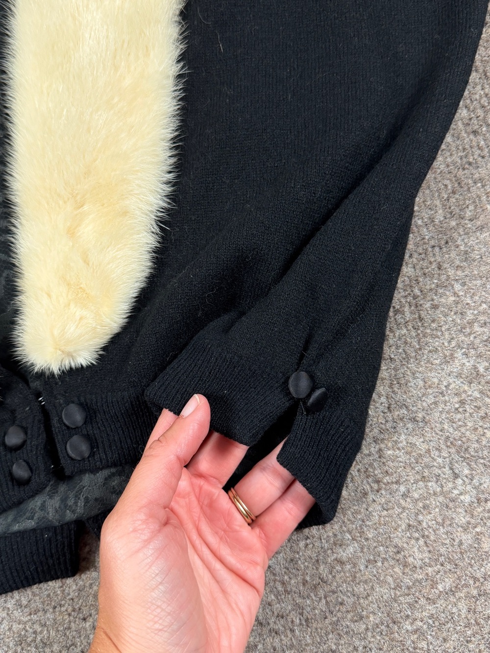 Vintage Black Cashmere Cropped Cardigan Sweater Women’s Small Mink Fur Collar - Picture 9 of 9